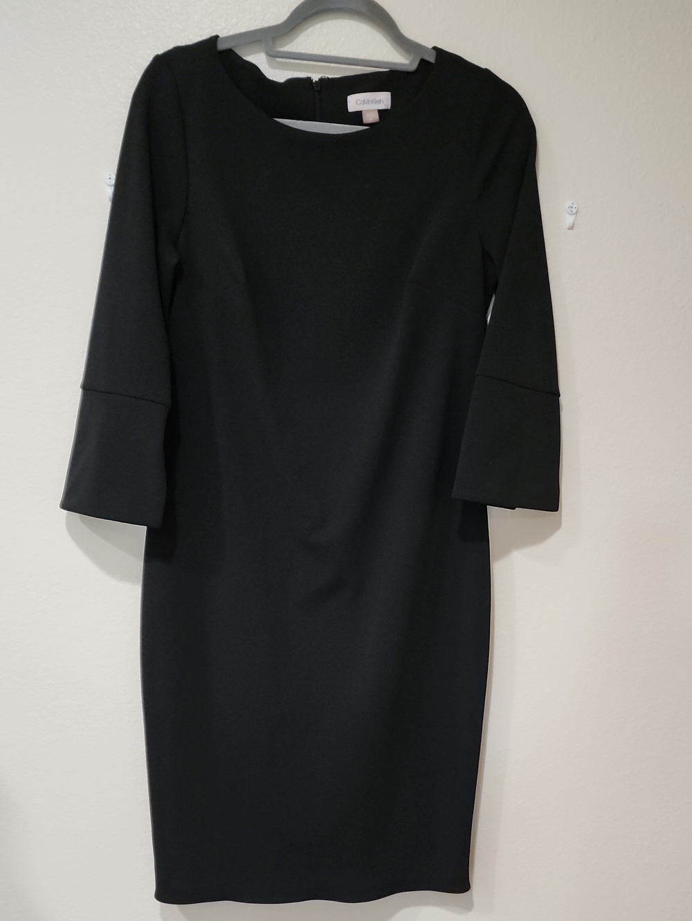 Calvin Klein LBD Little Black Dress Sheath Split Cuff 3/4 Sleeve Classic size 10